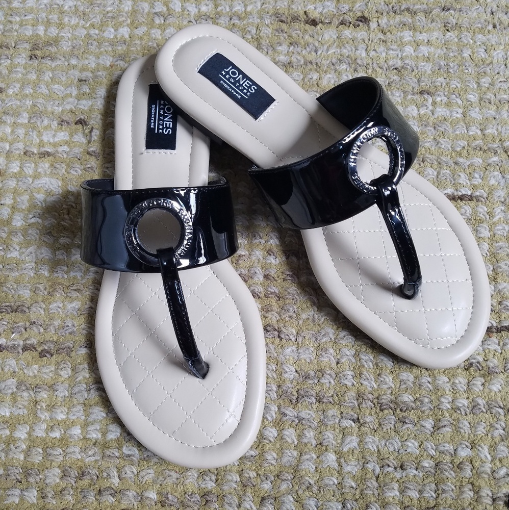 🌞 NWOT Jones Black Sandals